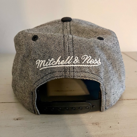 Cleveland Cavaliers x Mitchell & Ness SnapBack one size 🧢 - Picture 2 of 2